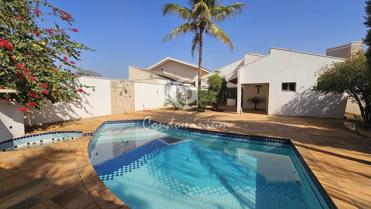 Casa de Condomínio com 3 quartos à venda, 556m² — foto 3 de 33