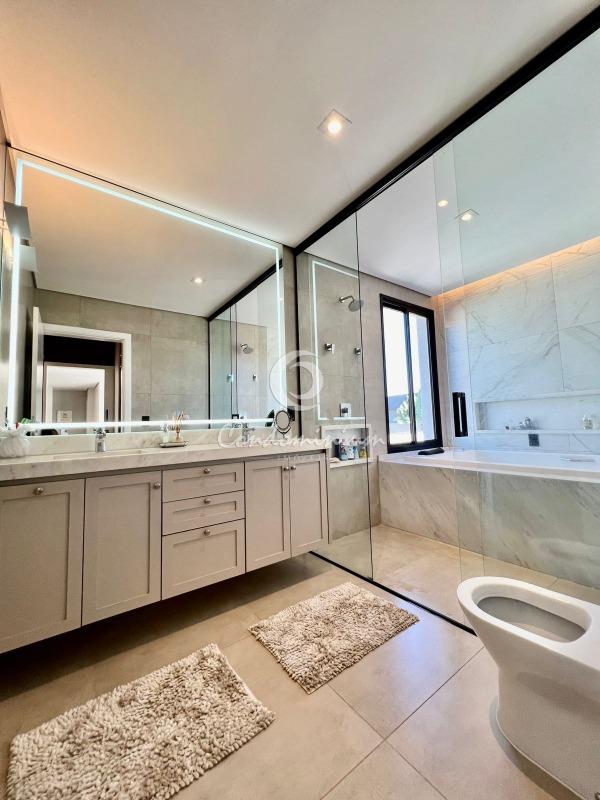 Casa de Condomínio com 4 quartos à venda, 400m² — foto 14 de 31