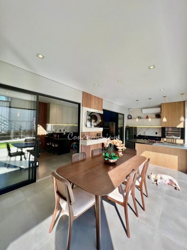 Casa de Condomínio com 4 quartos à venda, 400m² — foto 7 de 31