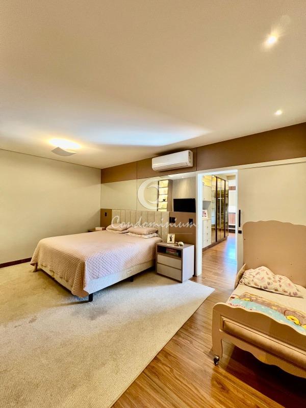 Casa de Condomínio com 4 quartos à venda, 400m² — foto 11 de 31