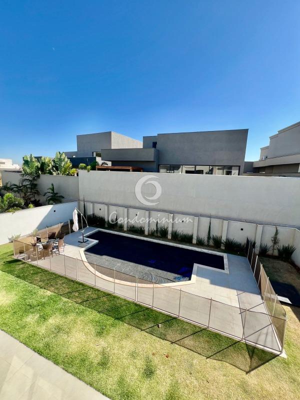 Casa de Condomínio com 4 quartos à venda, 400m² — foto 9 de 31