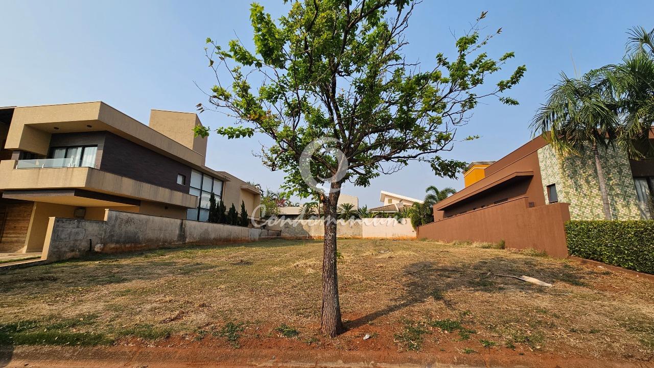 Terreno / Lote / Condomínio  à venda, 552m² — foto 1 de 27