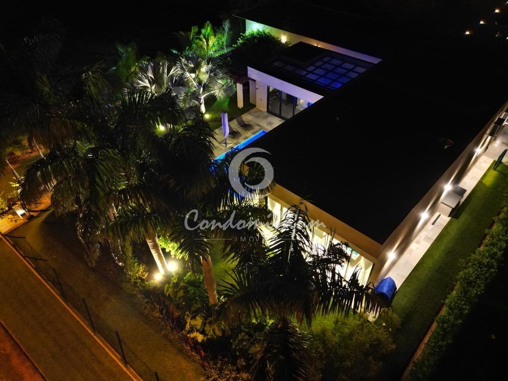Casa de Condomínio com 4 quartos à venda, 415m² — foto 4 de 38