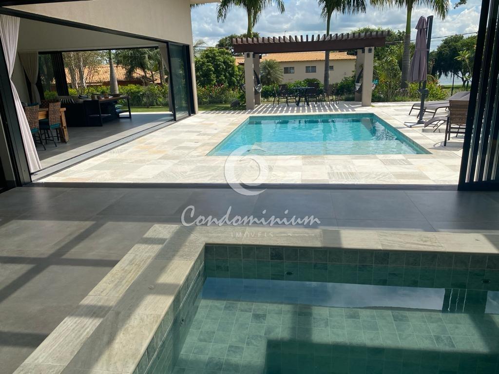Casa de Condomínio com 4 quartos à venda, 415m² — foto 3 de 38