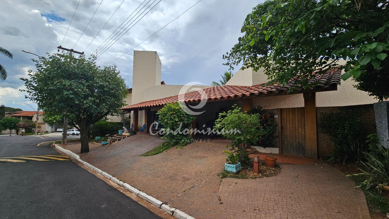 Casa de Condomínio com 4 quartos à venda, 350m² — foto 3 de 33