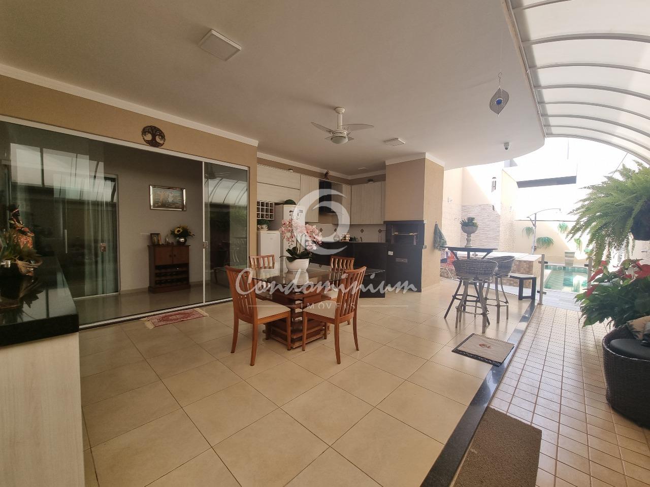 Casa de Condomínio com 3 quartos à venda, 232m² — foto 5 de 33
