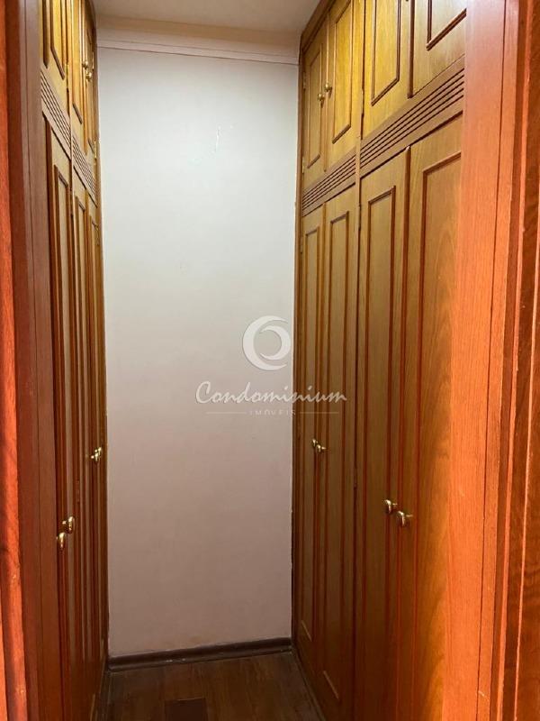 Apartamento com 4 quartos à venda, 240m² — foto 15 de 25