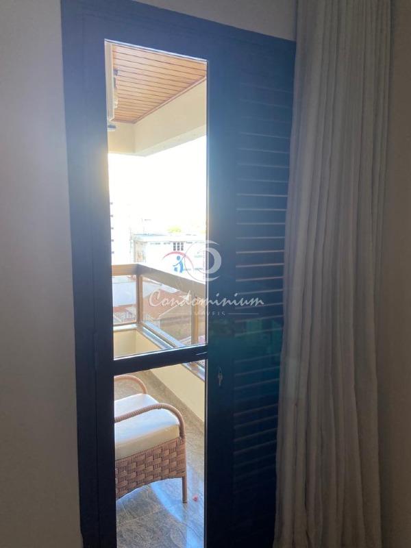 Apartamento com 4 quartos à venda, 240m² — foto 21 de 25