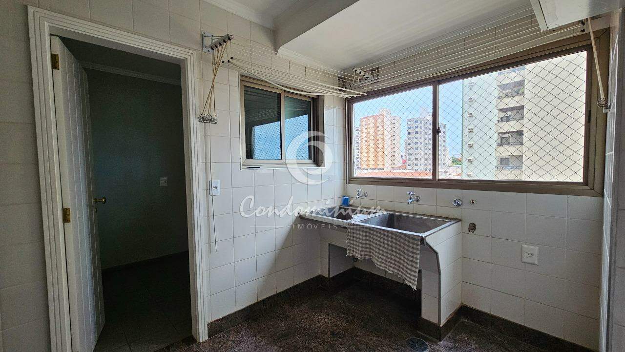 Apartamento com 4 quartos à venda, 231m² — foto 16 de 30