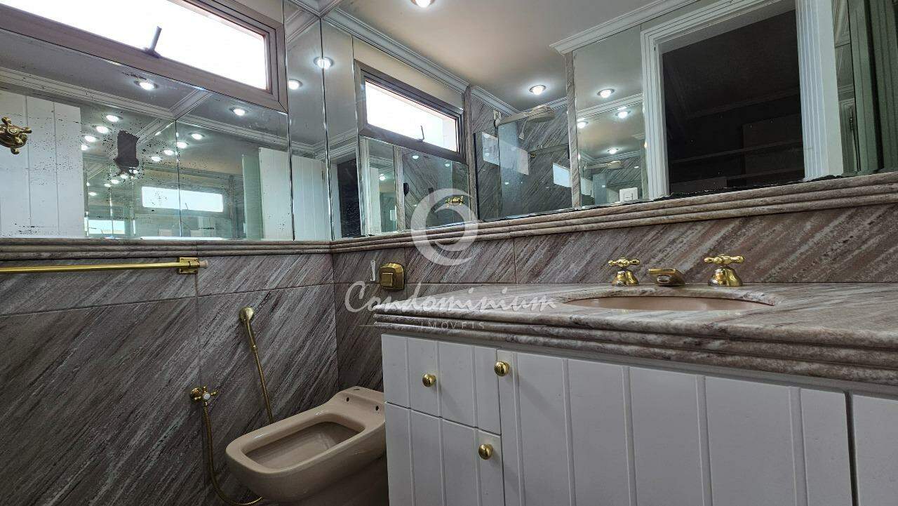 Apartamento com 4 quartos à venda, 231m² — foto 24 de 30