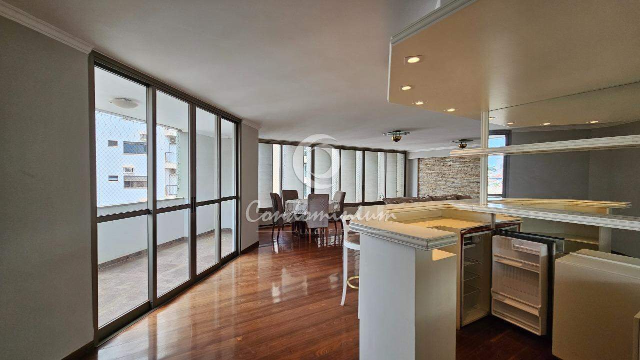 Apartamento com 4 quartos à venda, 231m² — foto 1 de 30