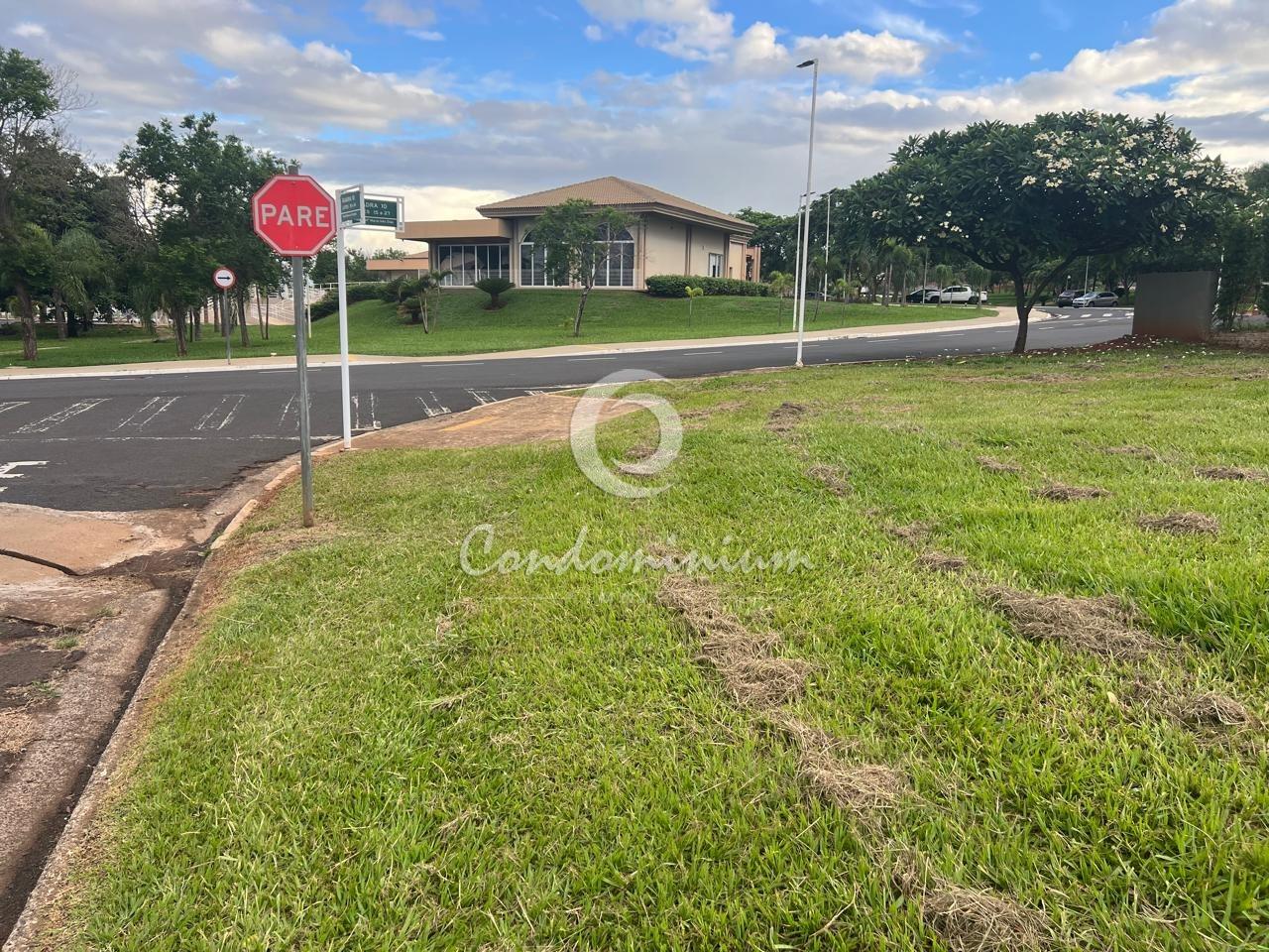 Terreno / Lote / Condomínio  à venda, 475m² — foto 1 de 3