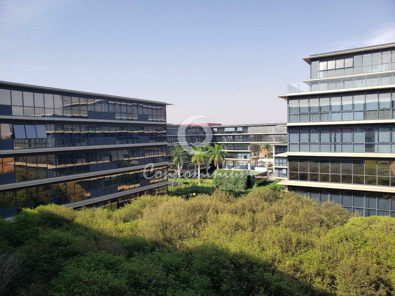 Conjunto Comercial / Sala  à venda, 244m² — foto 1 de 19