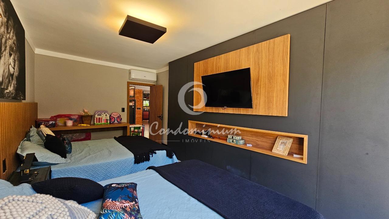 Casa de Condomínio com 5 quartos à venda, 560m² — foto 22 de 36