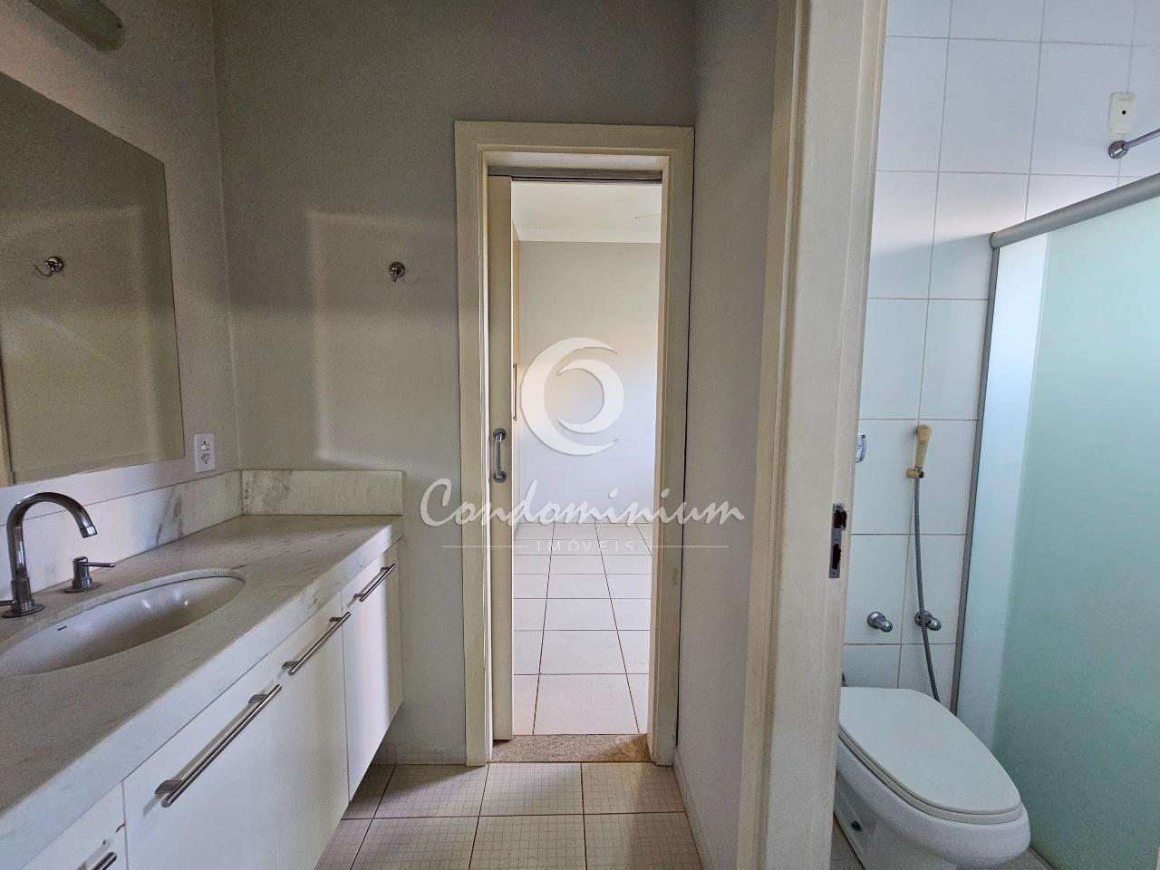 Casa de Condomínio com 3 quartos à venda, 270m² — foto 15 de 25