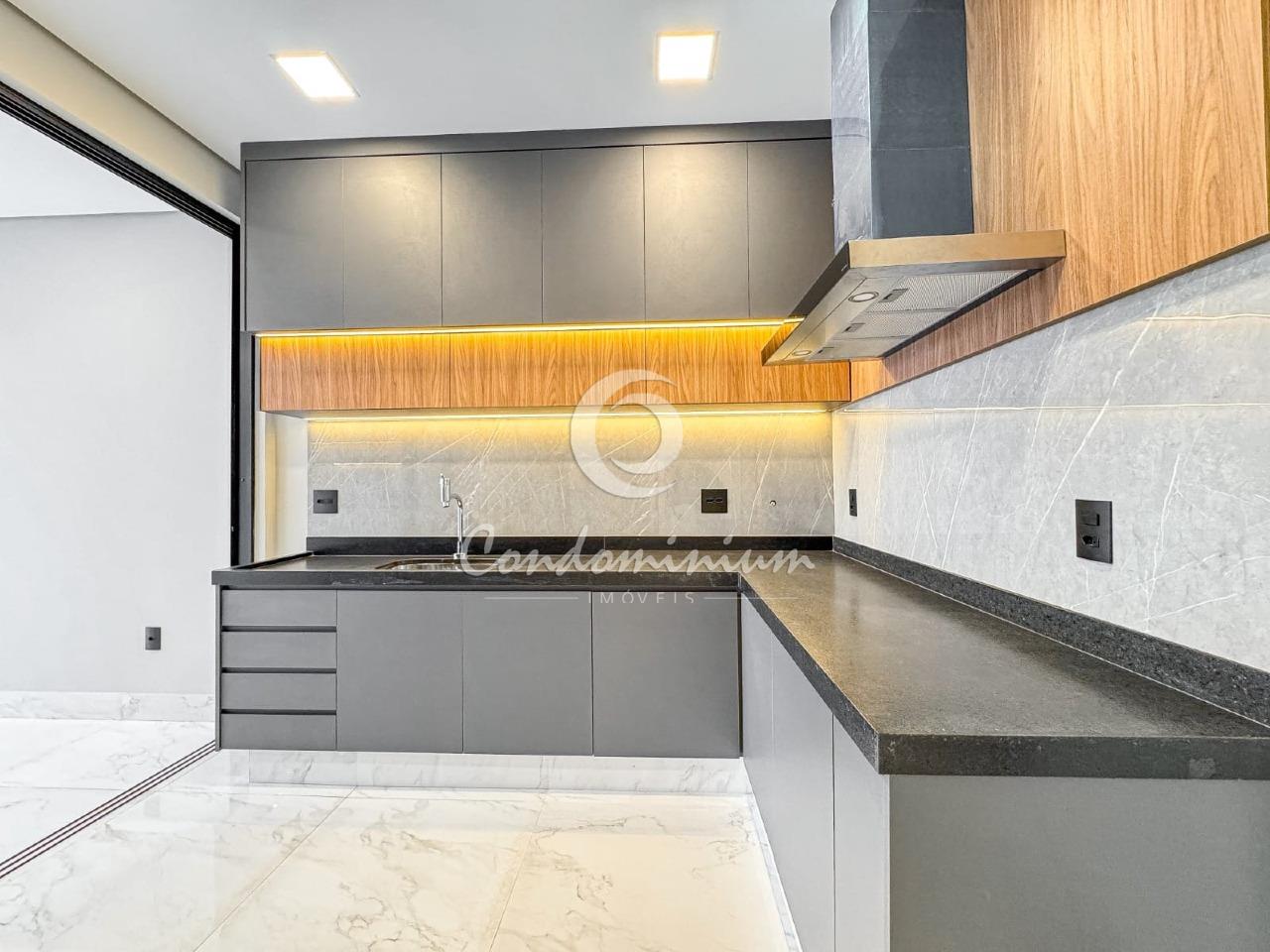 Casa de Condomínio com 3 quartos à venda, 248m² — foto 9 de 21