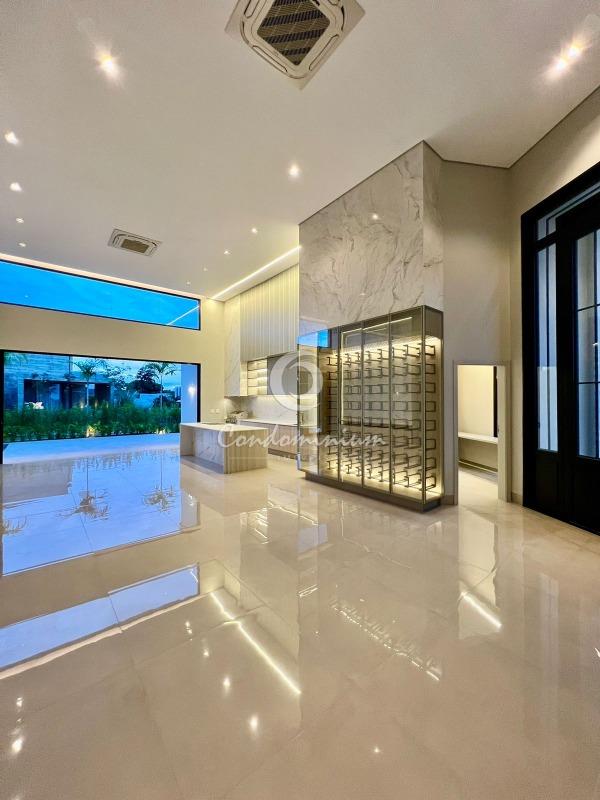 Casa de Condomínio com 4 quartos à venda, 334m² — foto 3 de 42