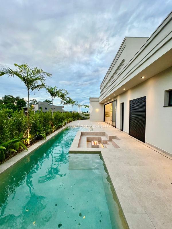 Casa de Condomínio com 4 quartos à venda, 334m² — foto 20 de 42
