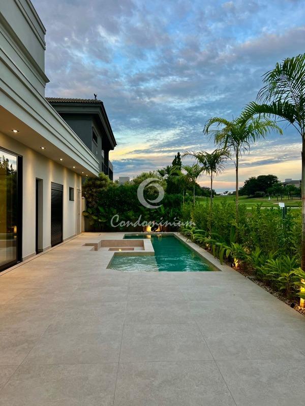 Casa de Condomínio com 4 quartos à venda, 334m² — foto 17 de 42