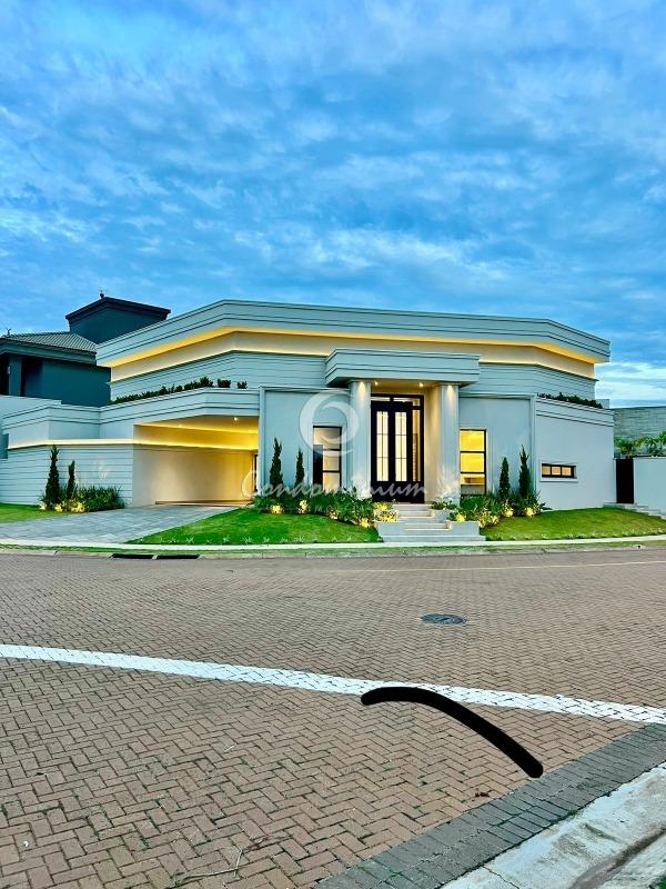 Casa de Condomínio com 4 quartos à venda, 334m² — foto 2 de 42