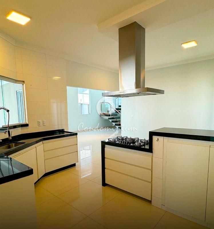 Casa de Condomínio com 4 quartos à venda, 320m² — foto 5 de 13