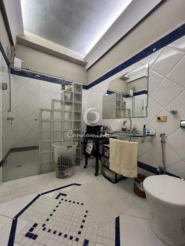Casa com 7 quartos à venda, 556m² — foto 14 de 29