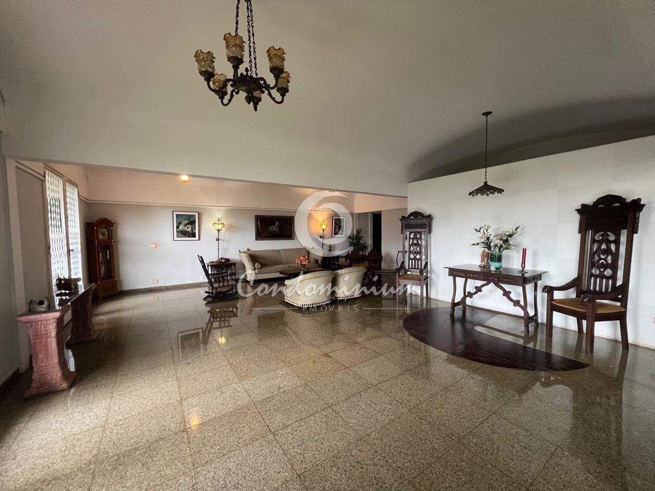 Casa com 7 quartos à venda, 556m² — foto 20 de 29