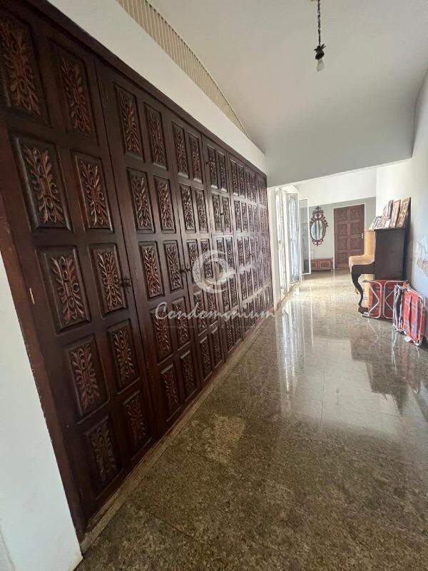 Casa com 7 quartos à venda, 556m² — foto 11 de 29