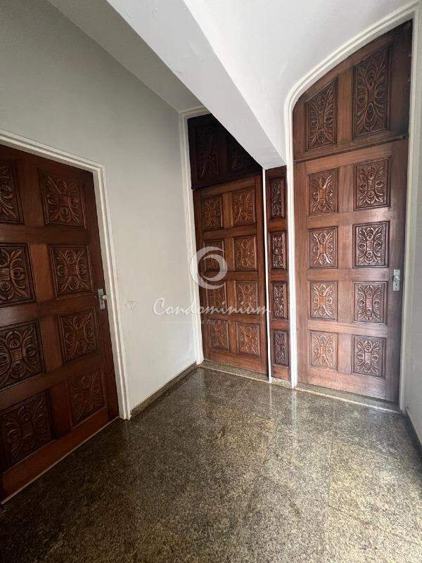 Casa com 7 quartos à venda, 556m² — foto 12 de 29