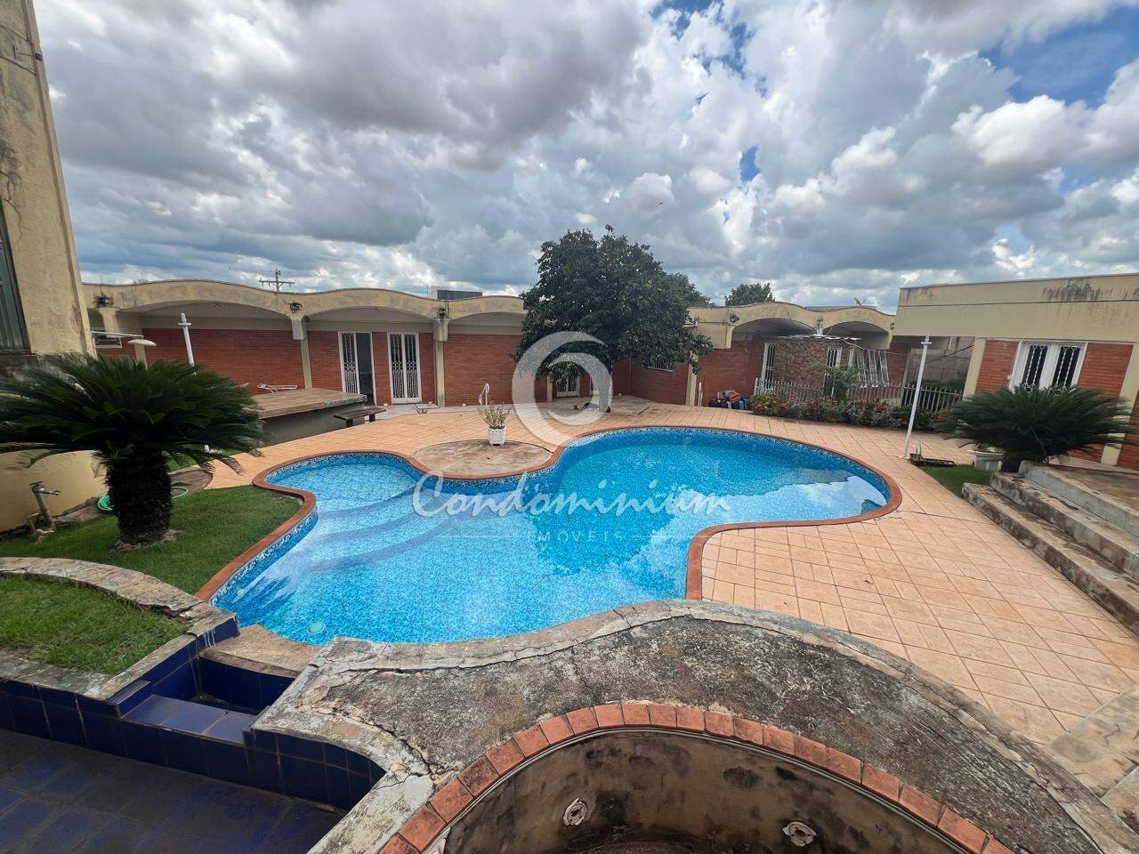 Casa com 7 quartos à venda, 556m² — foto 17 de 29