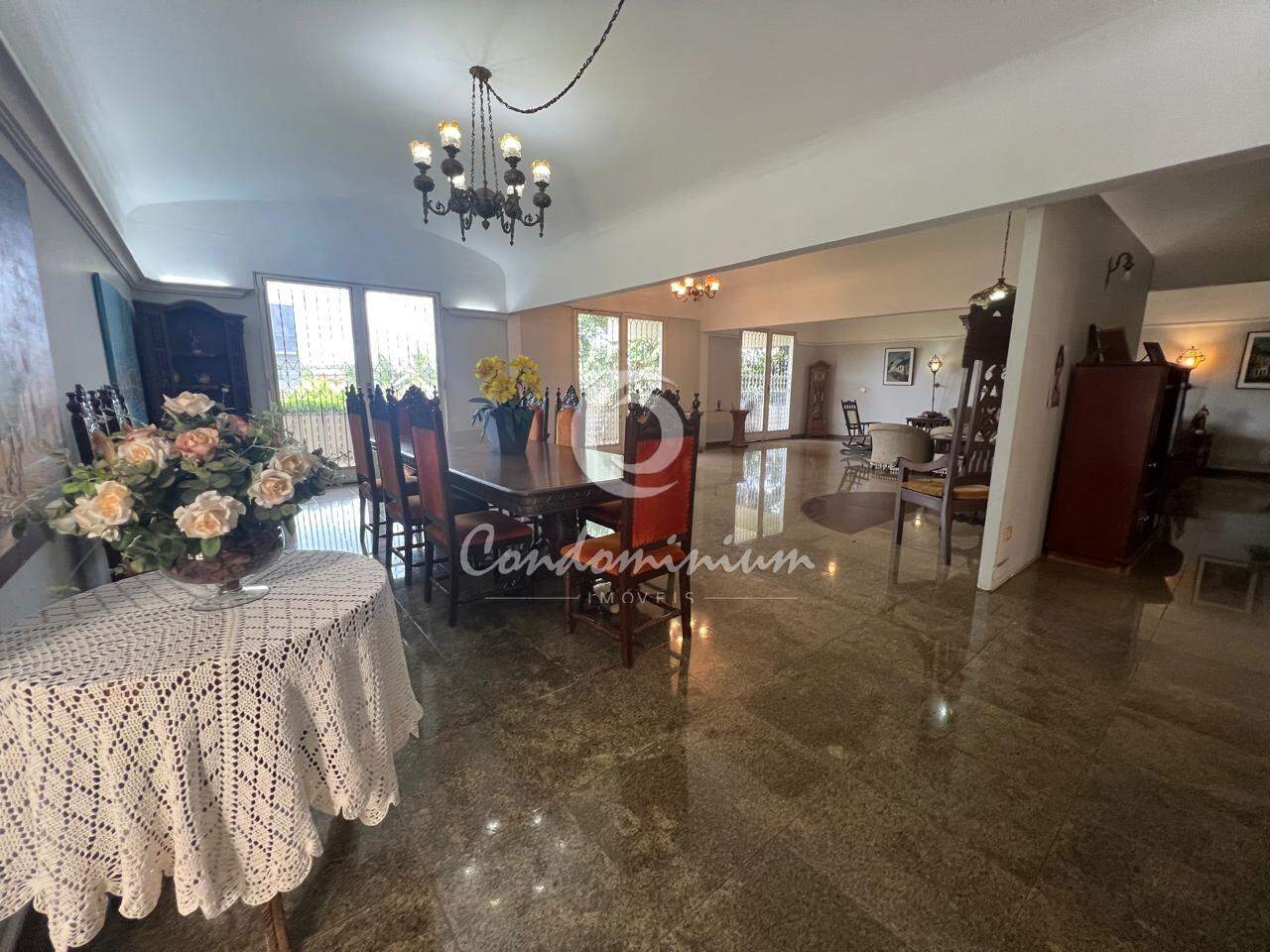 Casa com 7 quartos à venda, 556m² — foto 26 de 29