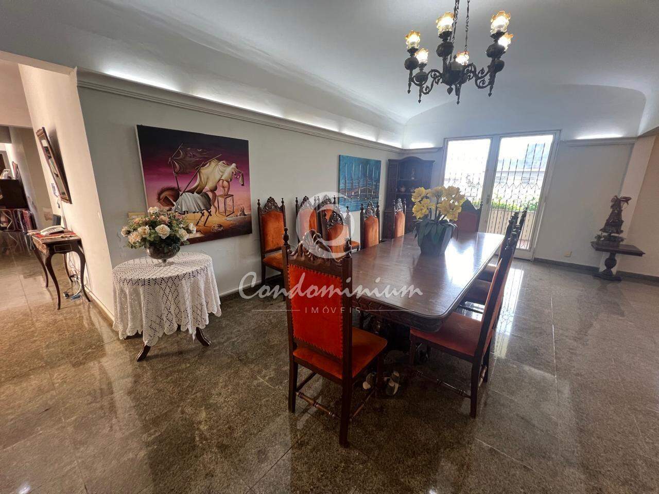 Casa com 7 quartos à venda, 556m² — foto 25 de 29