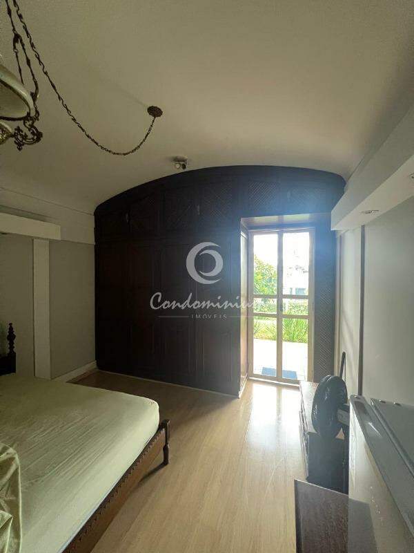 Casa com 7 quartos à venda, 556m² — foto 16 de 29