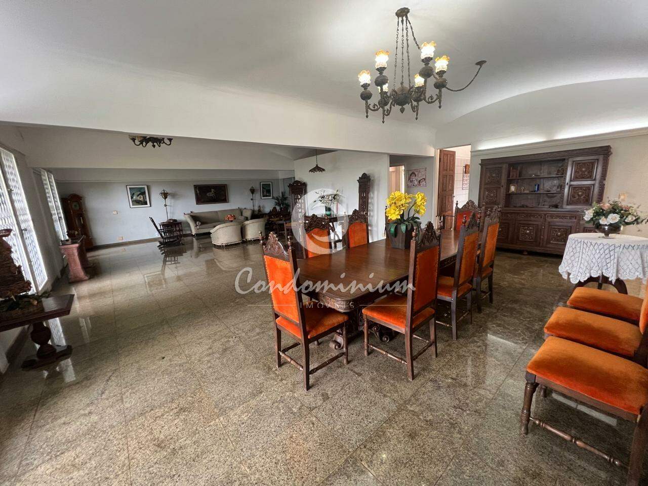 Casa com 7 quartos à venda, 556m² — foto 19 de 29