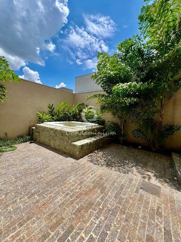 Casa de Condomínio com 3 quartos à venda, 330m² — foto 12 de 24