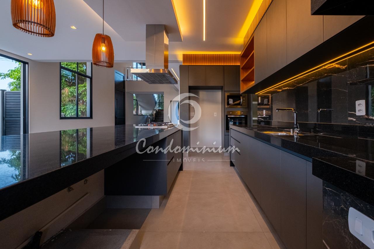 Casa de Condomínio com 3 quartos à venda, 260m² — foto 7 de 30