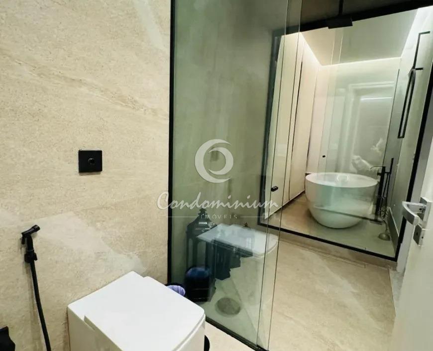 Casa de Condomínio com 5 quartos à venda, 600m² — foto 18 de 46