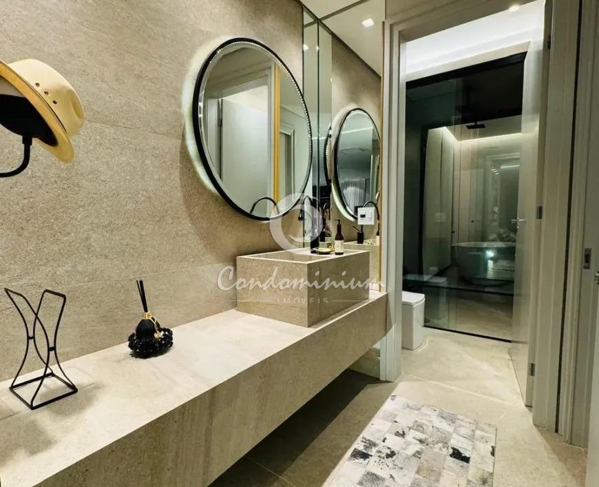 Casa de Condomínio com 5 quartos à venda, 600m² — foto 17 de 46