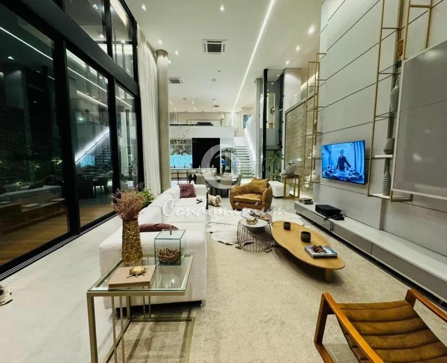 Casa de Condomínio com 5 quartos à venda, 600m² — foto 4 de 46