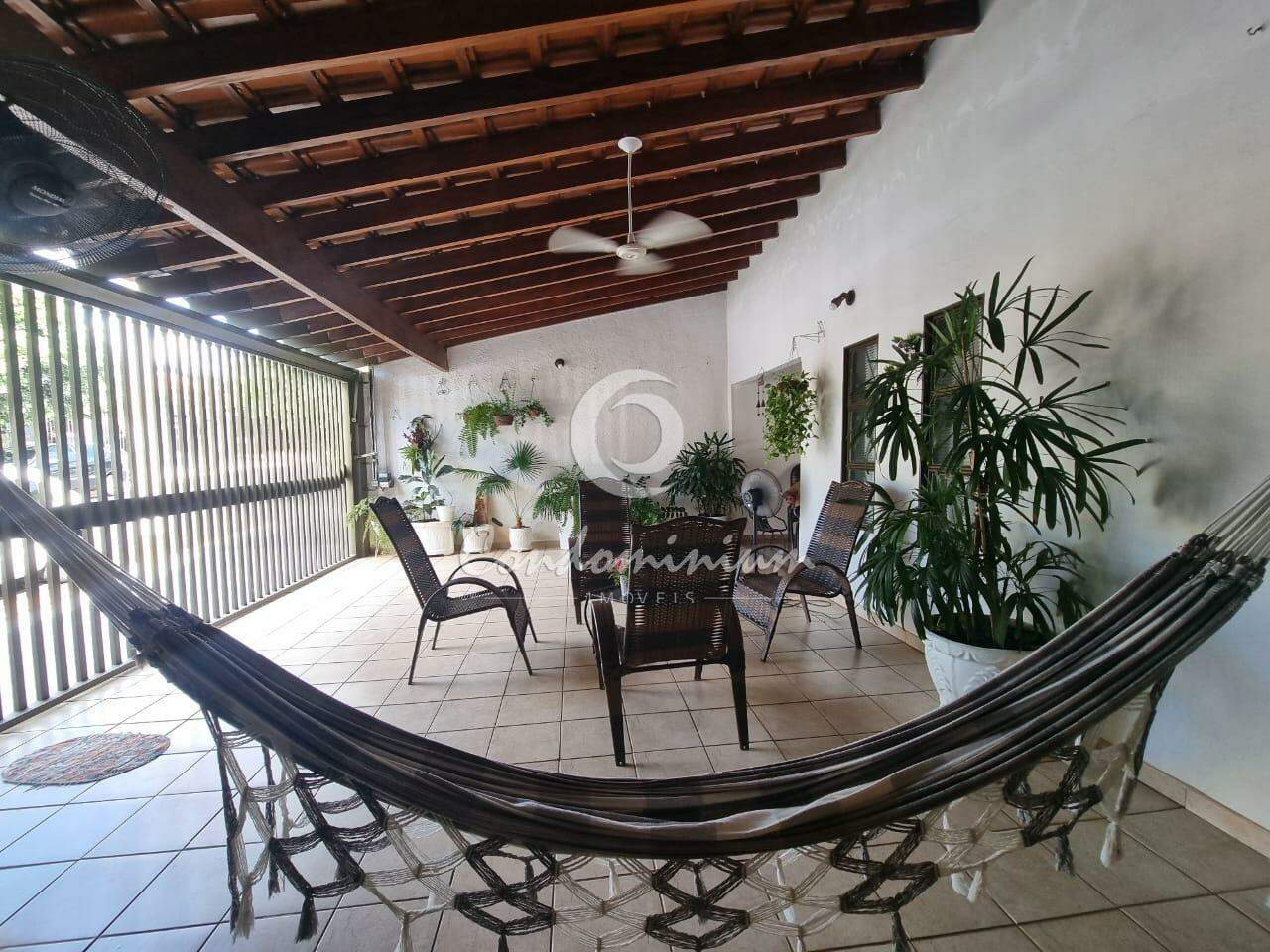 Casa com 2 quartos à venda, 170m² — foto 1 de 20