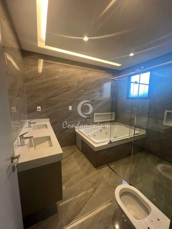 Casa de Condomínio com 3 quartos à venda, 290m² — foto 15 de 30