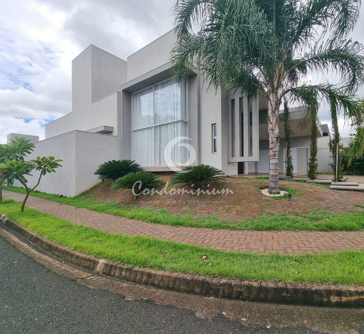 Casa de Condomínio com 1 quarto à venda, 287m² — foto 2 de 44
