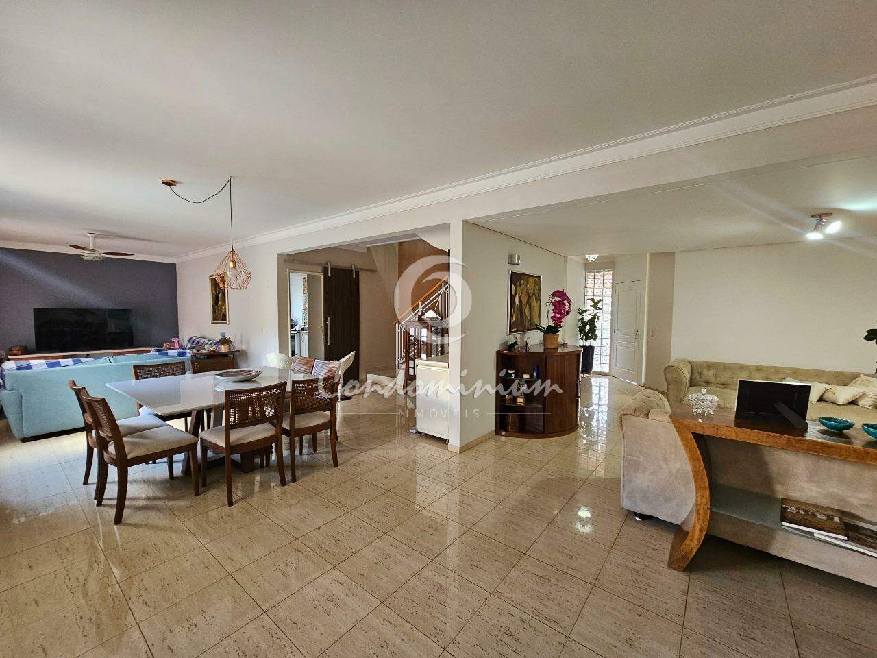 Casa de Condomínio com 4 quartos à venda, 320m² — foto 4 de 35