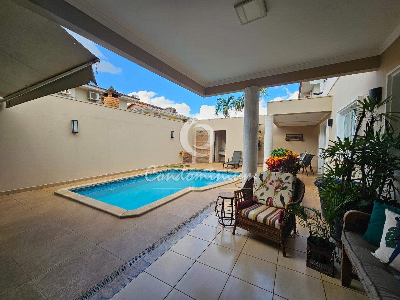 Casa de Condomínio com 4 quartos à venda, 320m² — foto 15 de 35