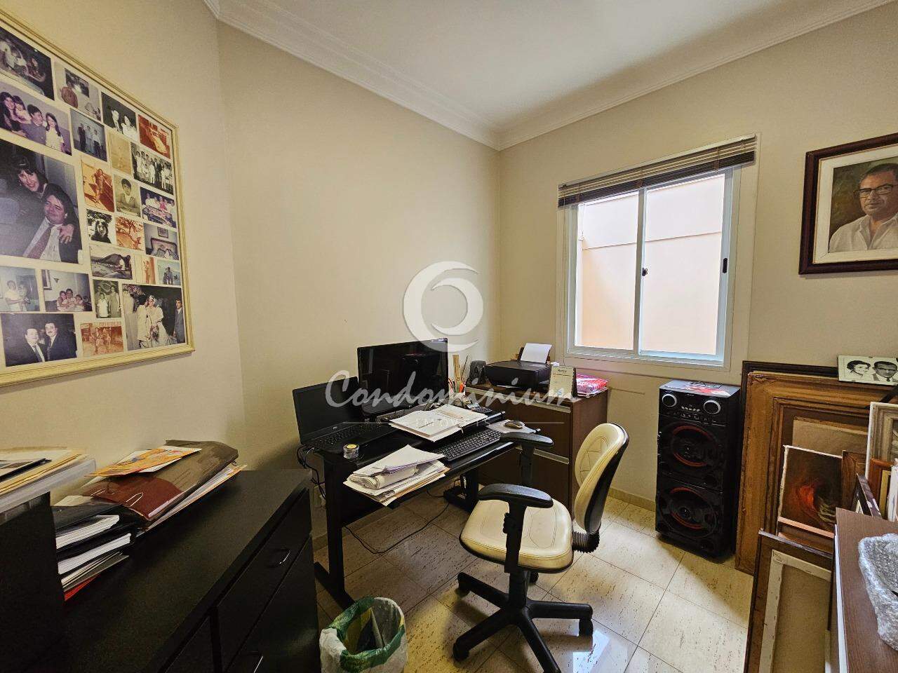 Casa de Condomínio com 4 quartos à venda, 320m² — foto 3 de 35