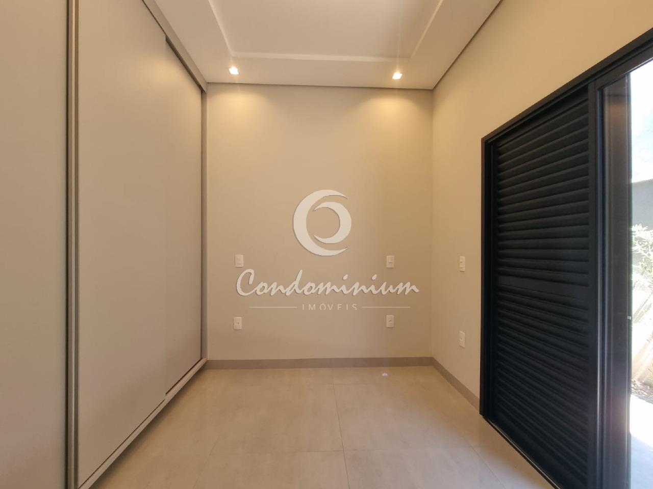 Casa de Condomínio com 3 quartos à venda, 213m² — foto 17 de 23