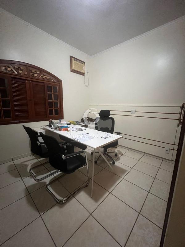 Casa de Condomínio com 3 quartos à venda, 500m² — foto 23 de 27