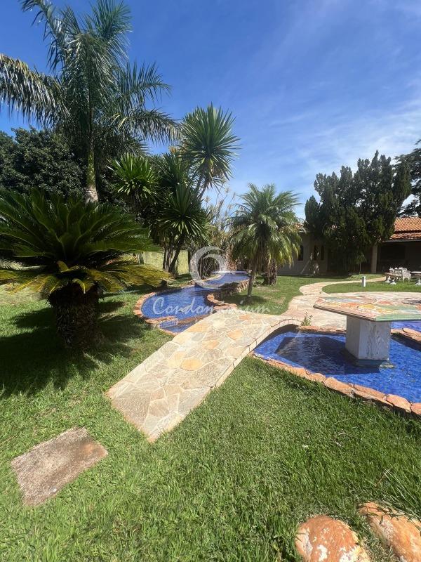Casa de Condomínio com 3 quartos à venda, 500m² — foto 2 de 27