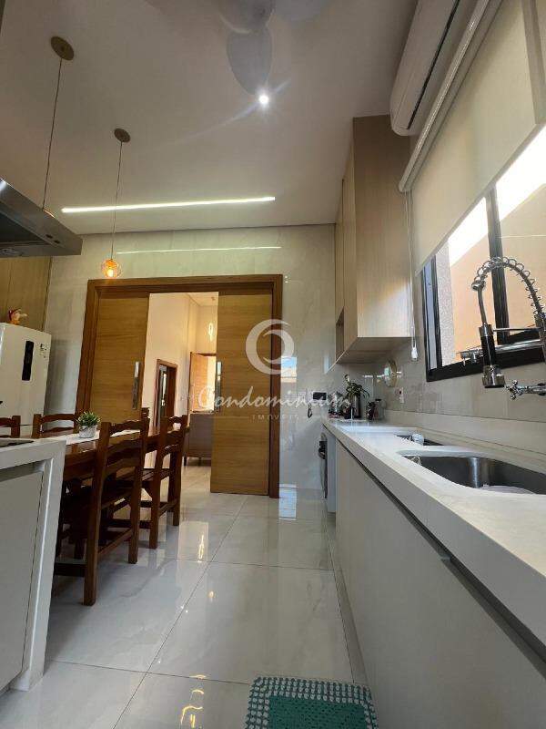 Casa de Condomínio com 3 quartos à venda, 165m² — foto 14 de 17