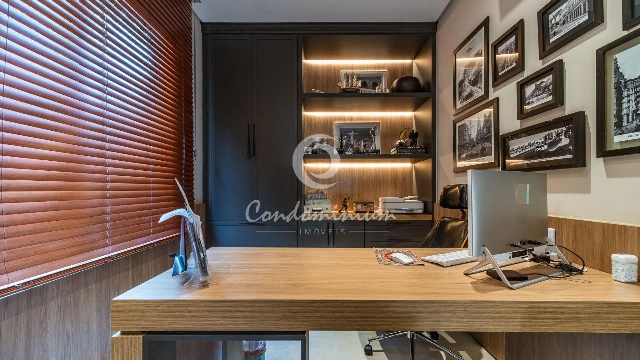 Casa de Condomínio com 4 quartos à venda, 570m² — foto 3 de 25